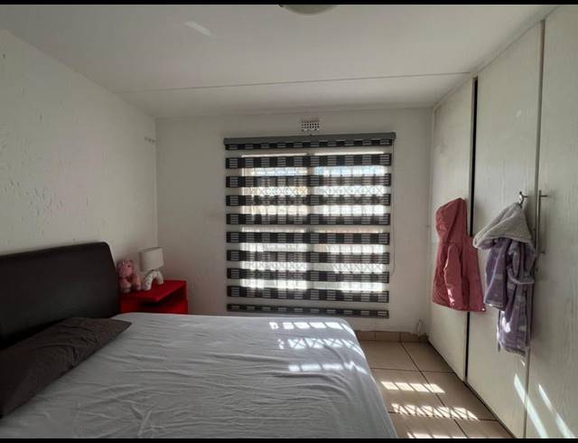 2 BEDROOM TOWNHOUSE FOR SALE IN MEREDALE